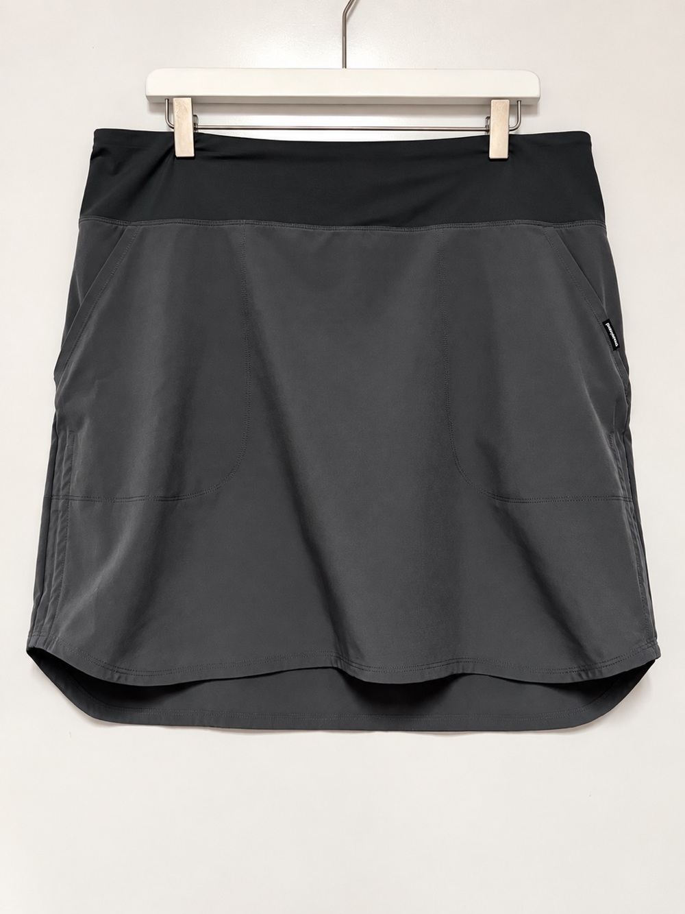 Patagonia Tech Fishing Skort Women Gray Built In Shorts Hiking SP17 82150 Large
